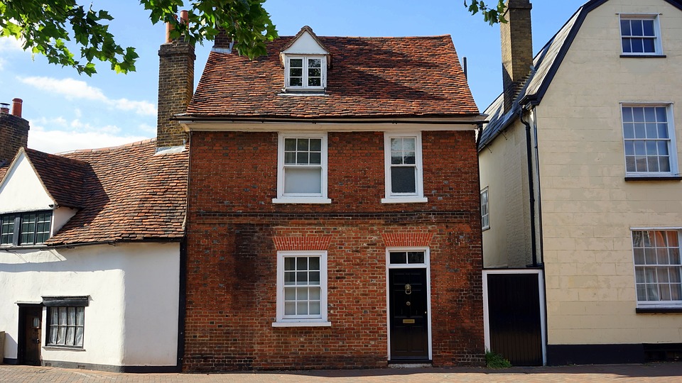 Mistakes To Avoid When Hiring A Roofing Expert